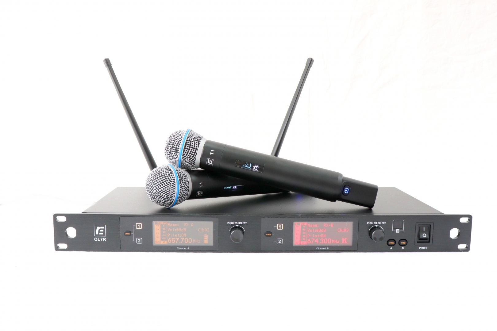 RFIntell QL7R/T1-A 651,800-683,400 МГц 2-канальная радиосистема с 2-мя ручными микрофонами в Гатчине
